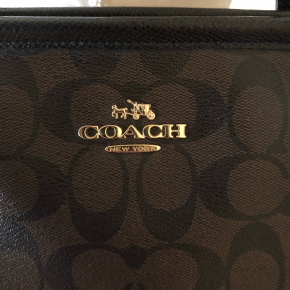 Classic Coach Tote - Picture 2 of 7